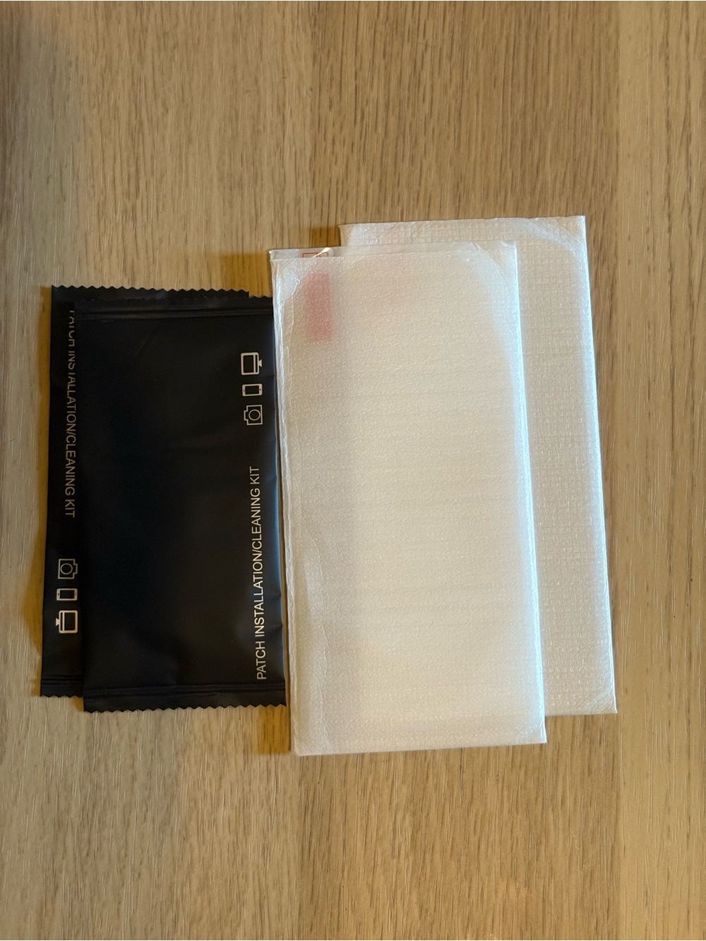 Screen Protector Installation Kit with two Iphone 16 screen protectors